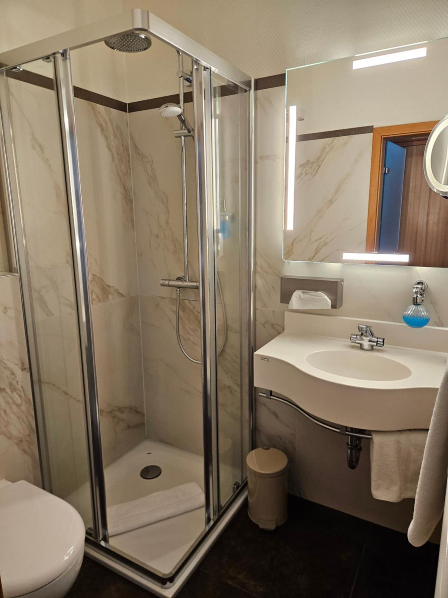 Hotel Hessischer Hof 멜숭겐 외부 사진